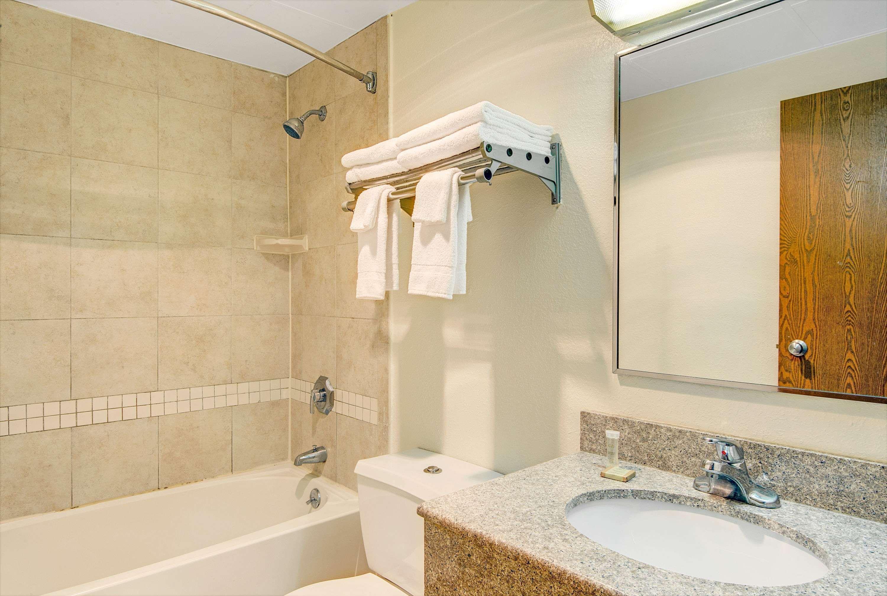 Super 8 By Wyndham Stamford/New York City Area Zewnętrze zdjęcie