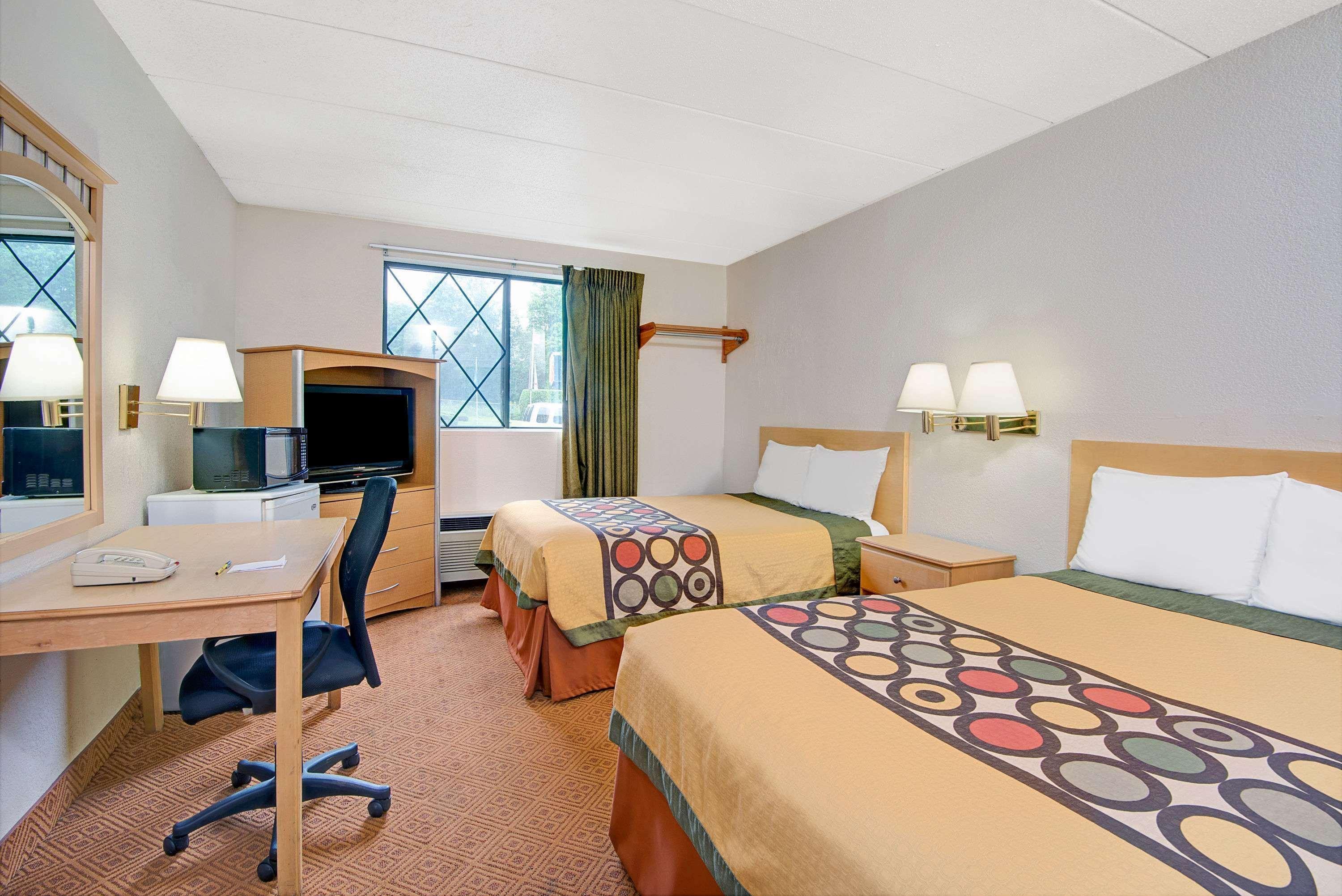 Super 8 By Wyndham Stamford/New York City Area Zewnętrze zdjęcie